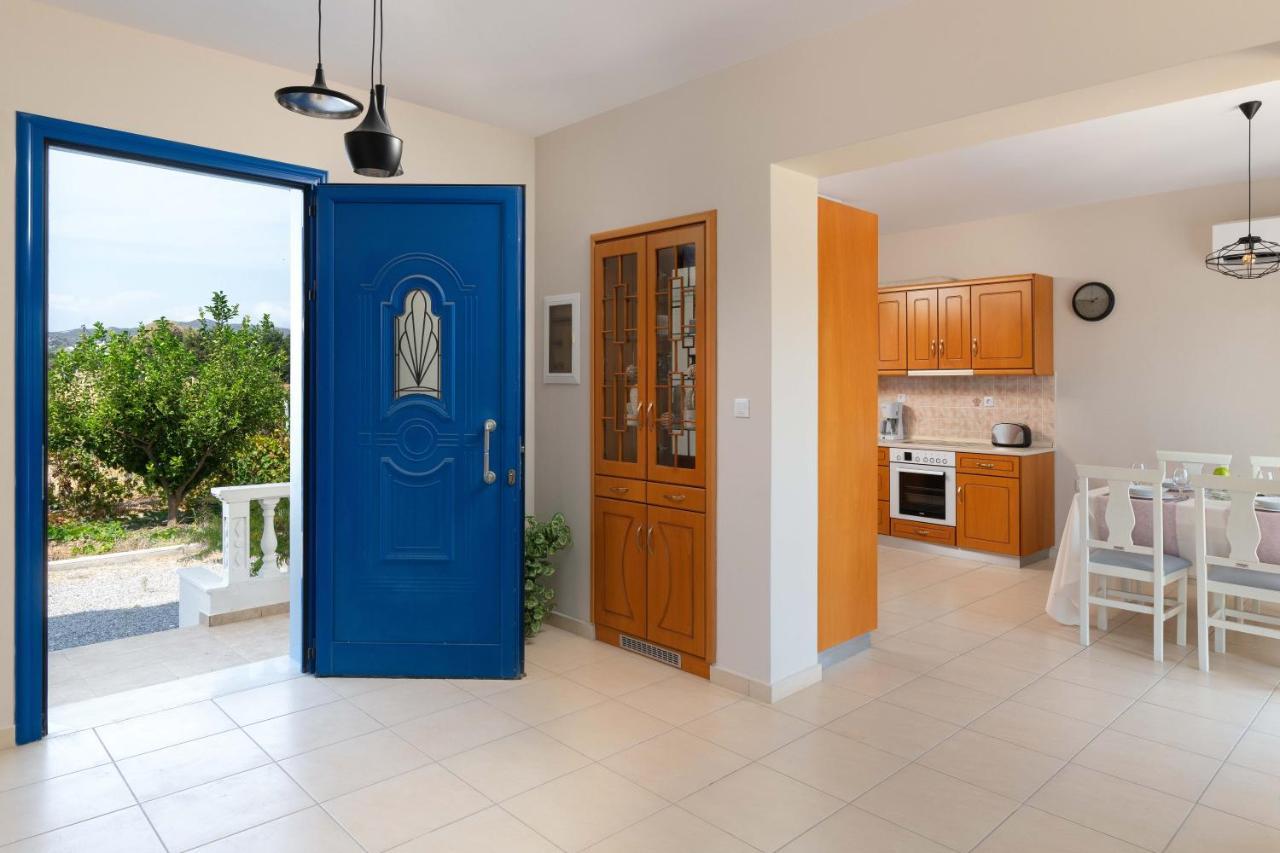 Villa Rita Mare Seafront Heated Pools Gennadi