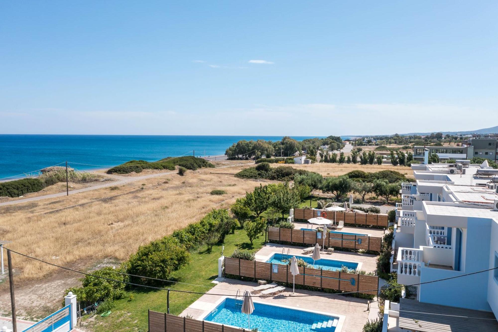 Villa Rita Mare Seafront Heated Pools Gennadi