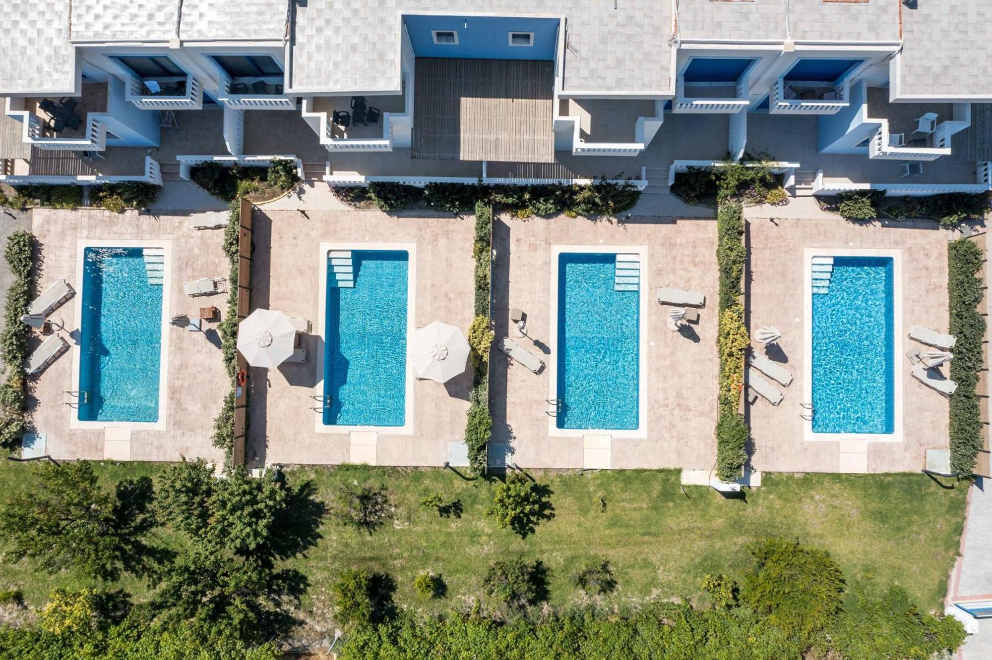 Rita Mare Seafront Heated Pools Villa Gennadi