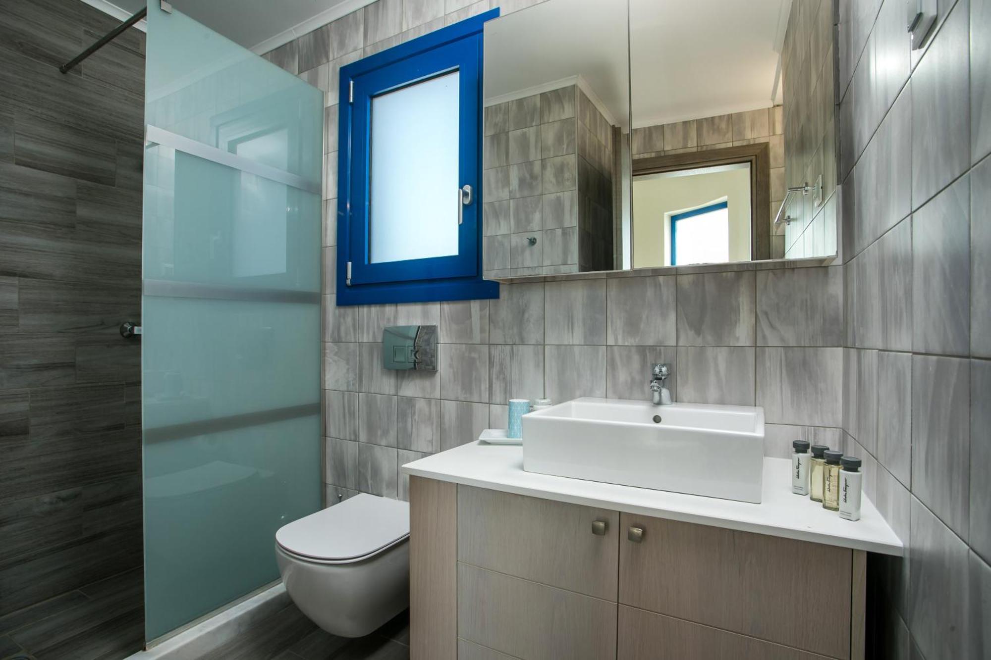 Villa Rita Mare Seafront Heated Pools *