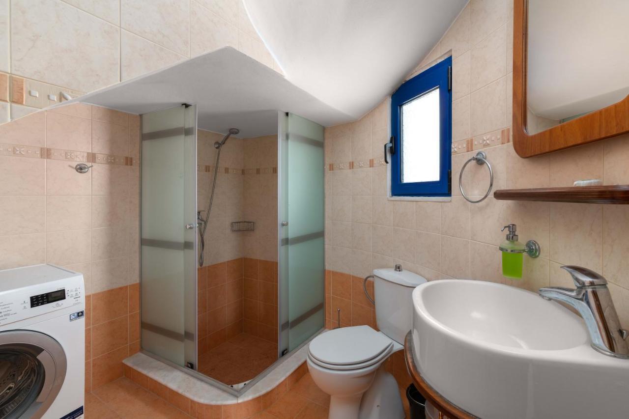 Rita Mare Seafront Heated Pools Villa *