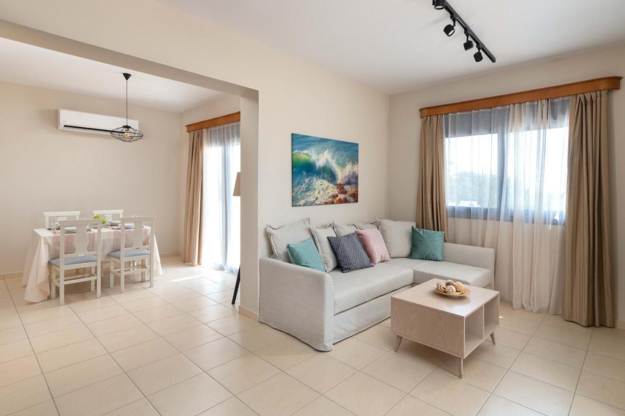 Rita Mare Seafront Heated Pools
