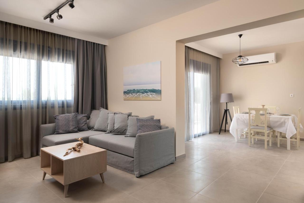 Rita Mare Seafront Heated Pools Villa