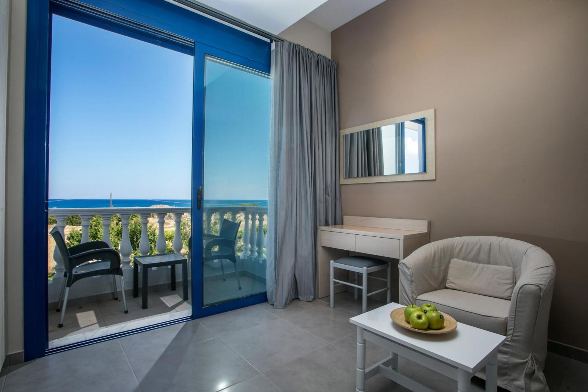 Villa Rita Mare Seafront Heated Pools Gennadi