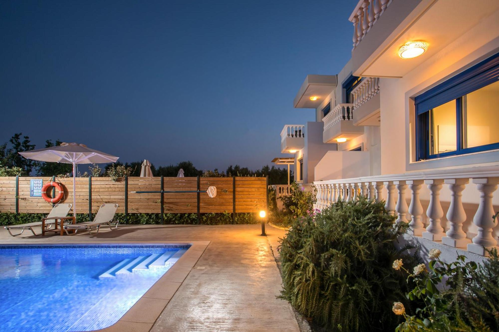 Rita Mare Seafront Heated Pools Villa Gennadi
